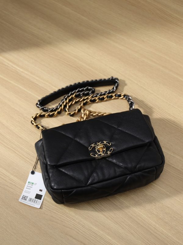 Replica Chanel CF 19 Black Handbag – Timeless Elegance - Image 9