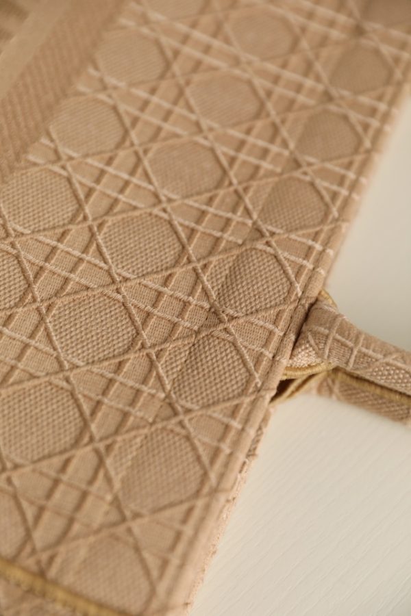 Replica Dior Book Tote Natural Raffia Cannage Bag - Image 5
