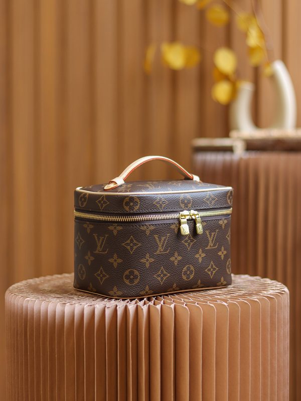 Louis Vuitton Replica Mini Toiletry Pouch M44495 - Image 7