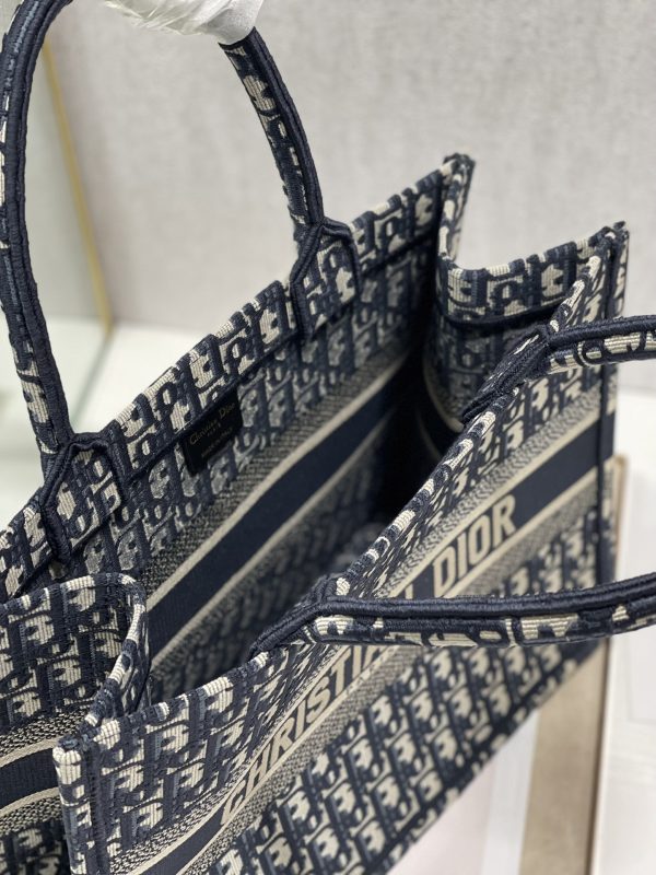 Replica Dior Book Tote Medium - M1286Zriw_M928 - Image 3