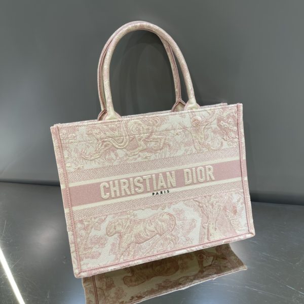 Replica Dior Pink Book Tote w/ Toile De Jouy Embroidery M1296Ztdt_M956 - Image 9