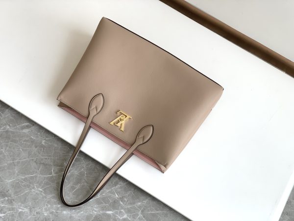 LV Lockme Shopper Replica M58927 - Stylish & Authentic Design - Image 3