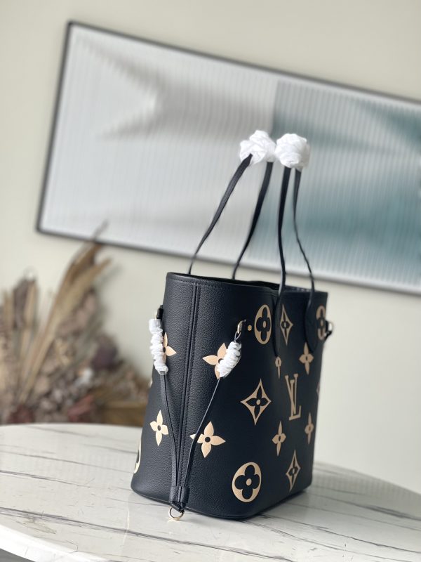 Replica Louis Vuitton Neverfull MM M58907 Luxury Handbag - Image 7