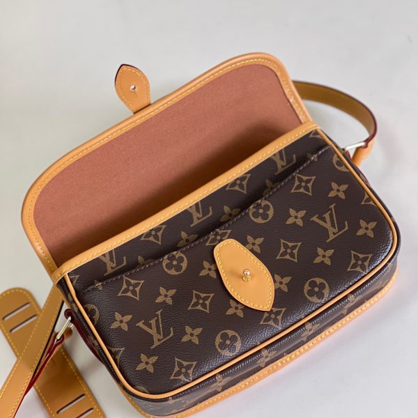 Replica LV Gibeciere PM Shoulder Bag M42248 - Luxury Style - Image 4