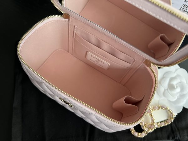 Pink Replica Chanel 22 Bag Ap2199 – Chic & Stylish - Image 2