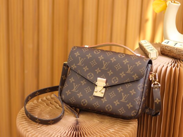 Replica LV Pochette Metis East West M44875 Handbag - Image 7