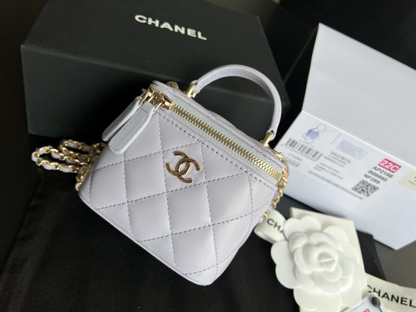 Replica Chanel 22 White Ap2198 Luxury Handbag