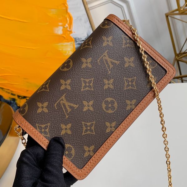 LV Dauphine Chain Wallet Replica - Timeless Elegance - Image 4