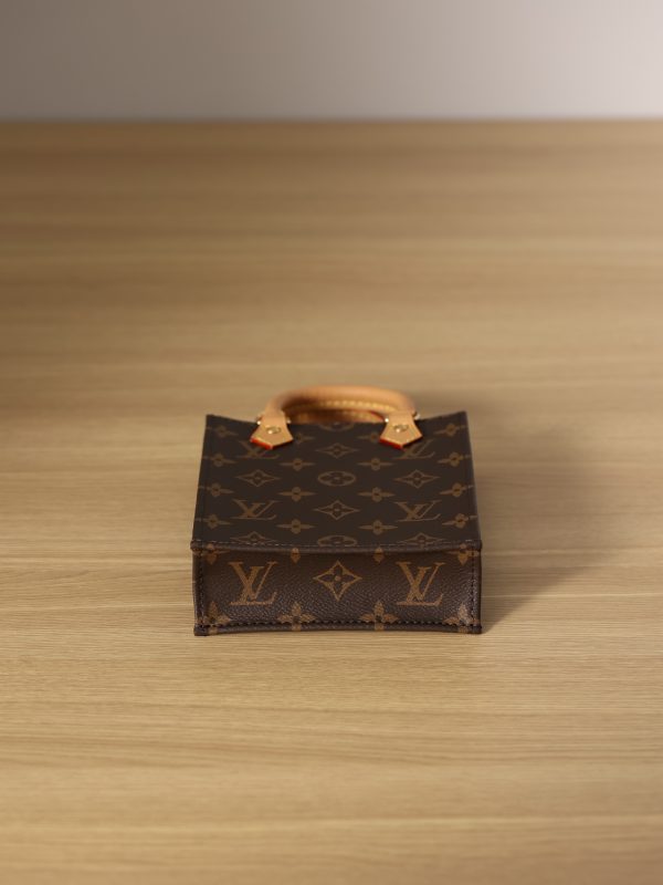 Replica Louis Vuitton Petit Sac Plat M81295 Crossbody Bag - Image 5