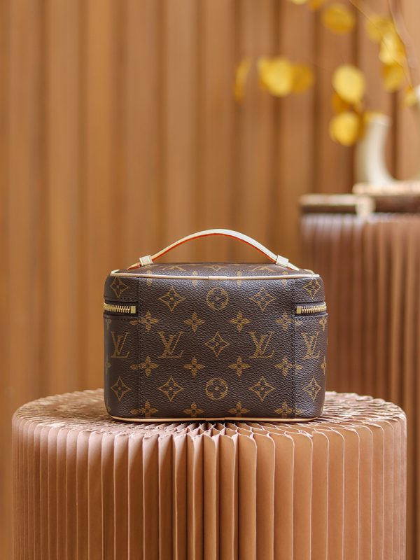 Louis Vuitton Replica Mini Toiletry Pouch M44495 - Image 8