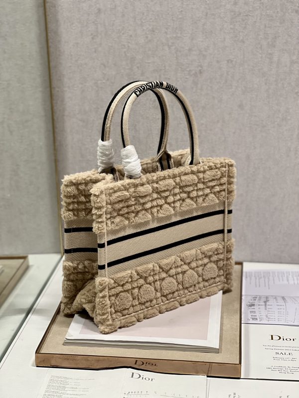 Replica Dior Book Tote Small Beige Shearling Bag M1265Zmbu_M918 - Image 8