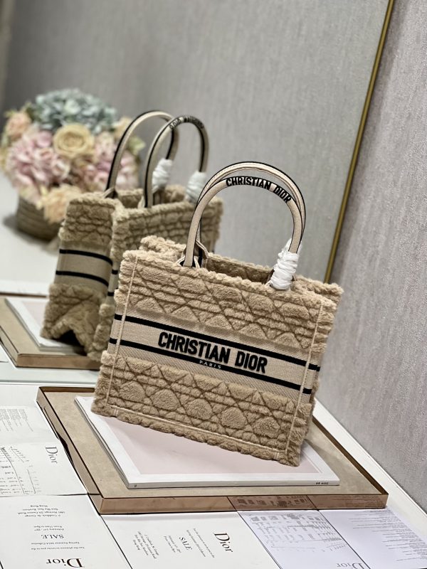 Replica Dior Book Tote Small Beige Shearling Bag M1265Zmbu_M918 - Image 7
