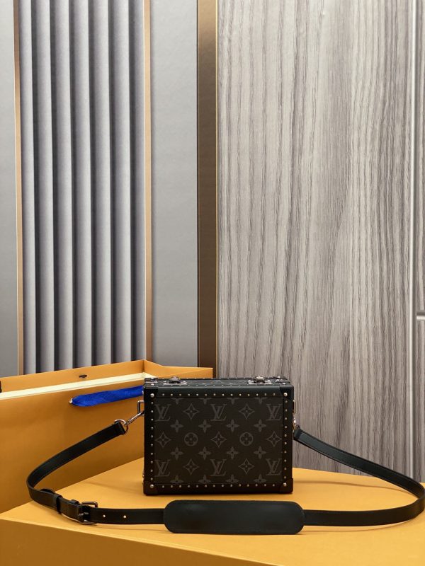 Replica Louis Vuitton Monogram Clutch M20251 - Image 4
