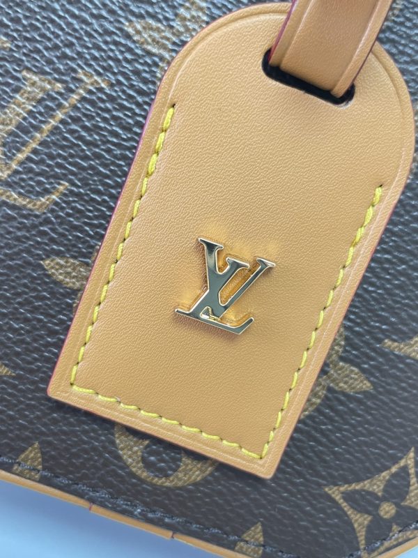 Replica LV Boite Chapeau M44699 Handbag – Stylish & Elegant - Image 9