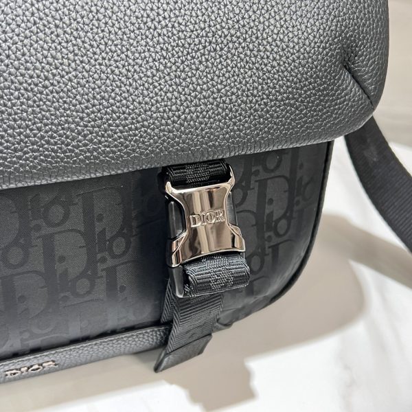Replica Dior Explorer Messenger Bag 1Esme061Yih_H03E - Image 8