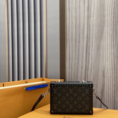 Replica Louis Vuitton Monogram Clutch M20251