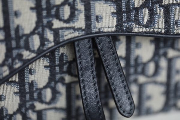 Replica Dior Oblique Saddle Handbag S5698CTZQ – M928 - Image 8