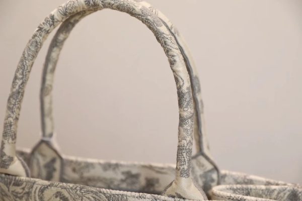 Replica Dior Book Tote: Gray Toile De Jouy Embroidery Bag - Image 9
