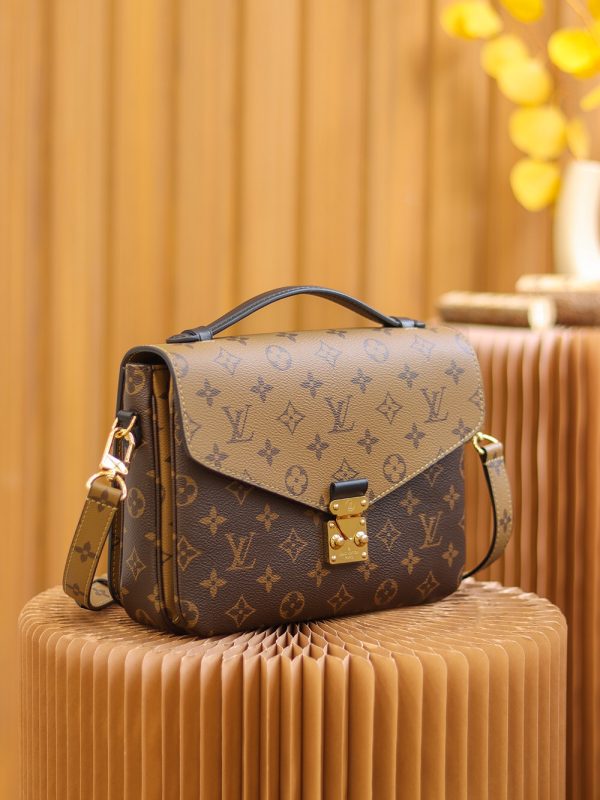 Louis Vuitton Pochette Metis East West Replica M44876 - Image 4