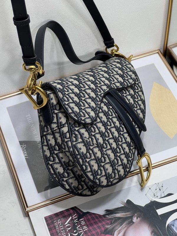 Replica Dior Saddle Bag Blue Oblique Embroidery M0446Criw M928 - Image 4