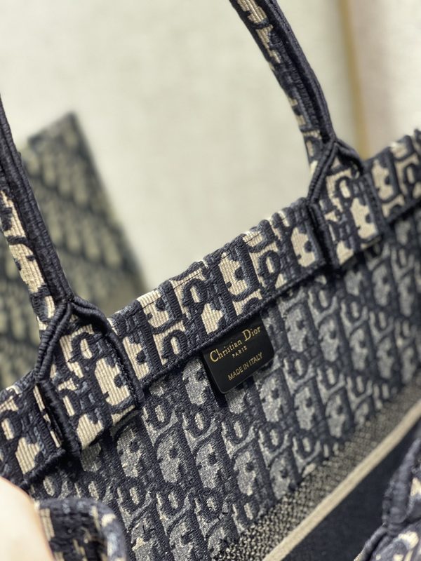 Replica Dior Book Tote Large M1296Zriw_M928 Handbag - Image 2