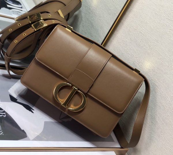 Replica Dior 30 Montaigne Brown Handbag | Stylish & Classic Design
