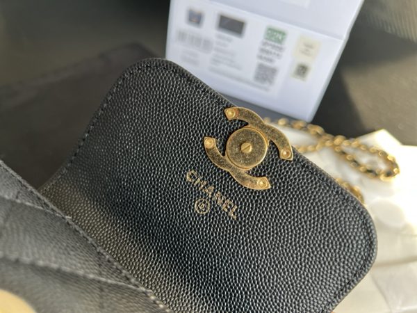 Chanel-Inspired Quilted Clutch with Chain Strap - Image 7