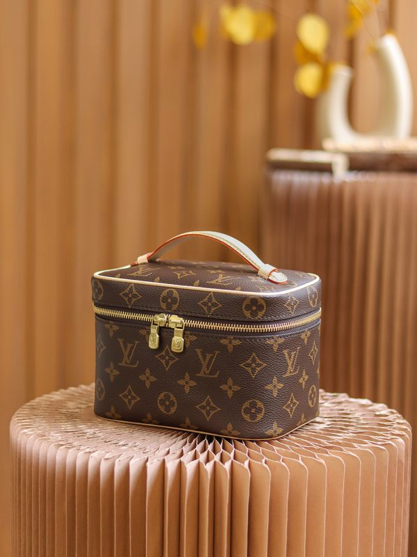 Louis Vuitton Replica Mini Toiletry Pouch M44495 - Image 5