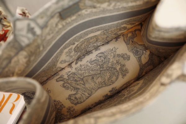 Replica Dior Book Tote: Gray Toile De Jouy Embroidery Bag - Image 3