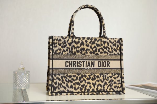 Replica Dior Book Tote Medium Beige Multicolor Mizza M1296Zrhm_M918