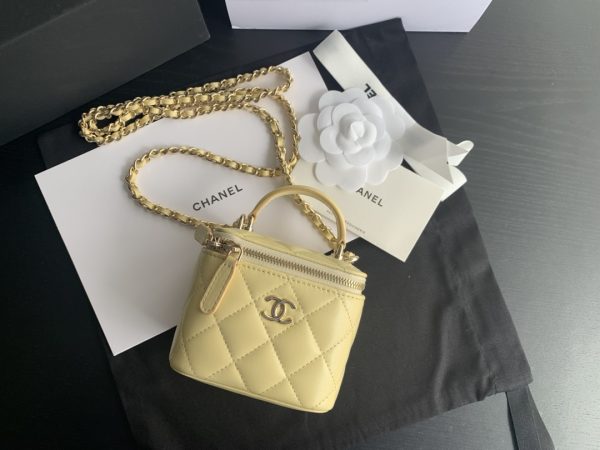 Chanel 22 Yellow Ap2198 Replica Handbag