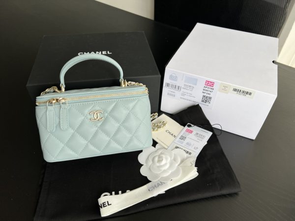 Chanel 22 Cyanine Replica Handbag Ap2199 - Stylish & Elegant