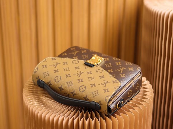 Louis Vuitton Pochette Metis East West Replica M44876 - Image 8