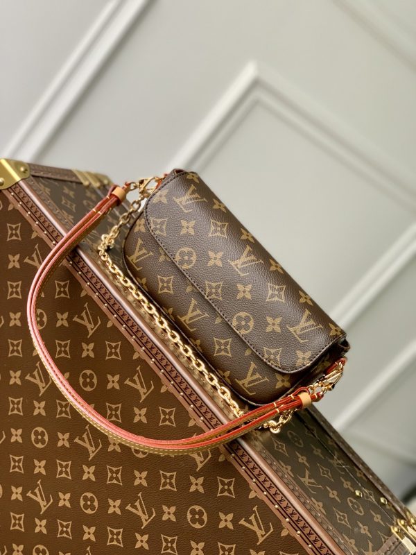 Replica LV Wallet On Chain Ivy M81911 | Stylish & Luxurious Design