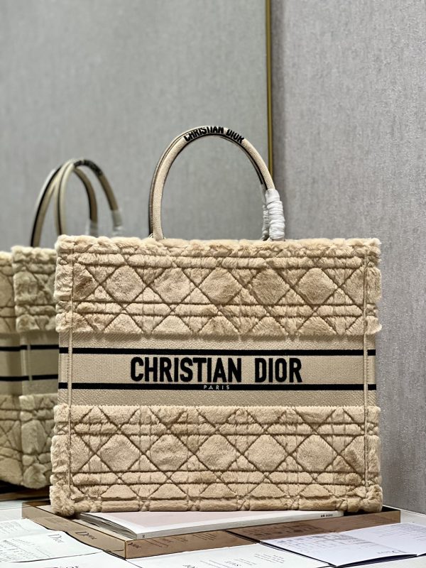 Replica Dior Book Tote Large Beige Cannage Shearling Bag