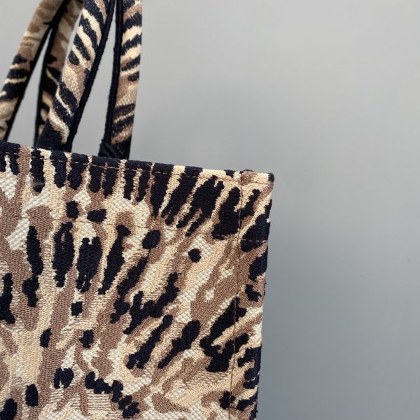 Replica Dior Book Tote with Rnave D'Infini Embroidery - Image 3