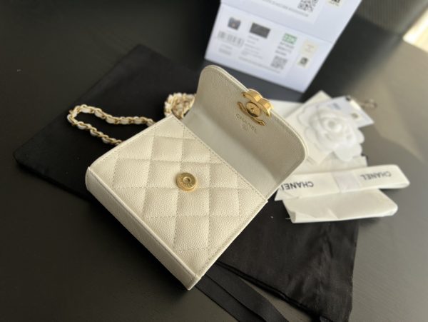 Chanel-Inspired Clutch with Gold Chain, Elegant Replica Design - Image 4