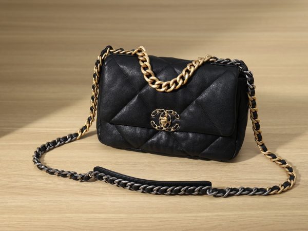 Replica Chanel CF 19 Black Handbag – Timeless Elegance - Image 5
