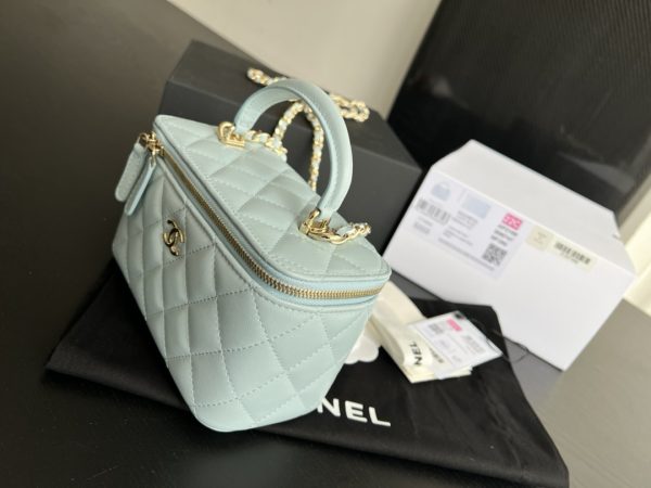 Chanel 22 Cyanine Replica Handbag Ap2199 - Stylish & Elegant - Image 6
