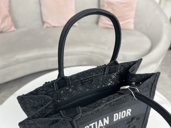 Replica Dior Medium Book Tote D-Lace Macrame Bag M1296Zeax - Image 2