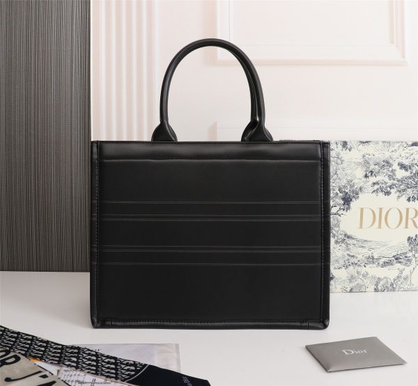 Replica Dior Book Tote Medium Black Calfskin M1265Ztqt_M911 - Image 8