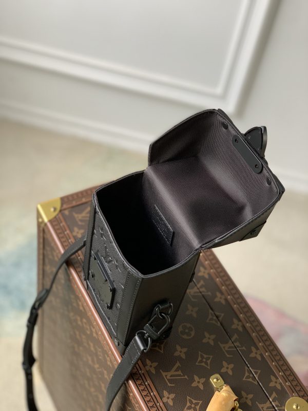 Replica LV Vertical Trunk Wallet - M82070 - Stylish & Compact - Image 5