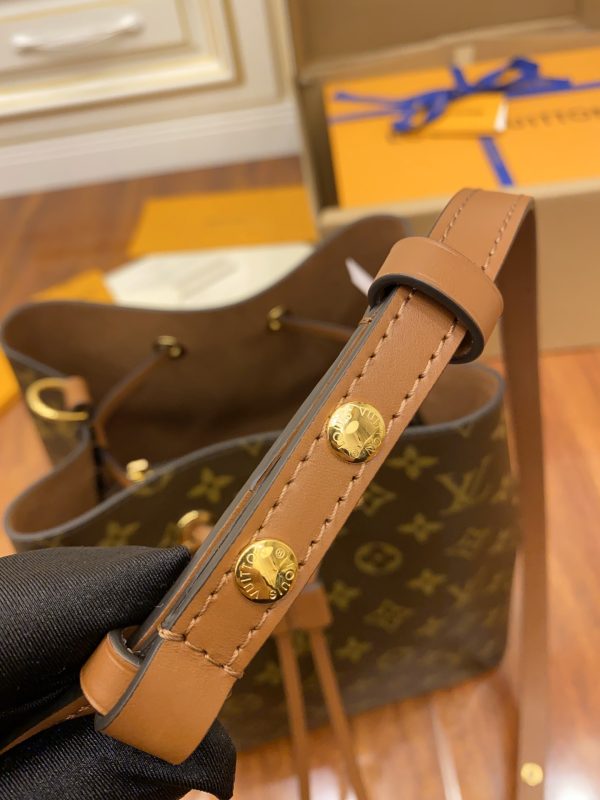 Replica Louis Vuitton Neonoe MM M44887 Handbag - Image 7