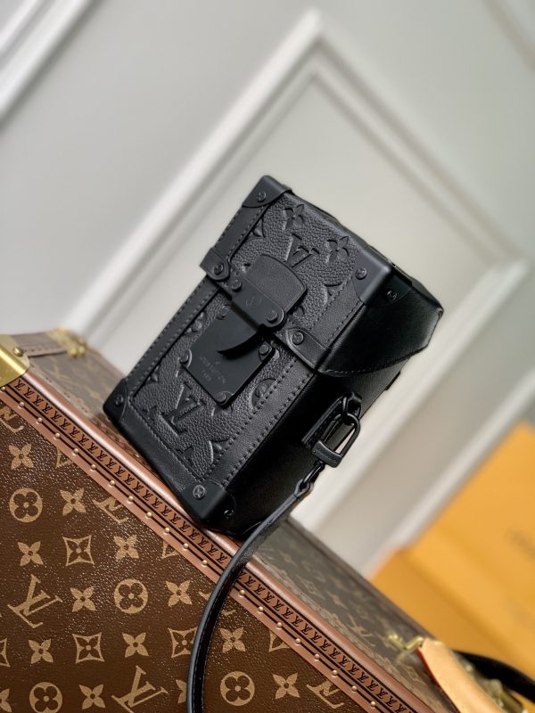 Replica LV Vertical Trunk Wallet - M82070 - Stylish & Compact - Image 8
