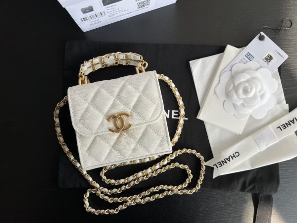 Chanel-Inspired Clutch with Gold Chain, Elegant Replica Design - Image 9