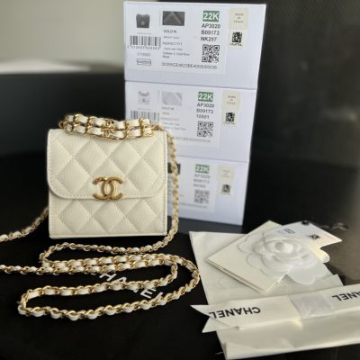 Chanel-Inspired Clutch with Gold Chain, Elegant Replica Design