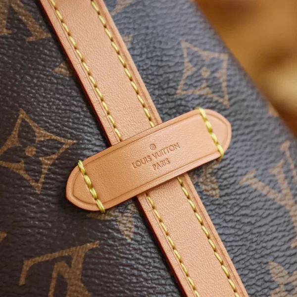 Louis Vuitton Monogram CarryAll PM/MM Replica M46203 - Image 6