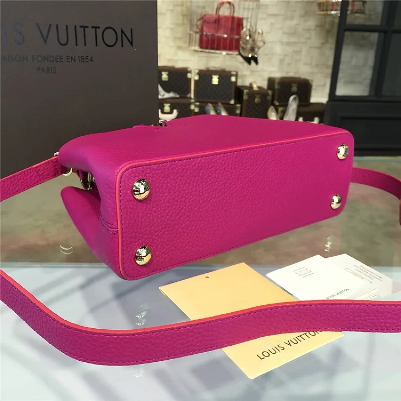 Louis Vuitton Capucines MM Tote Bag in Taurillon Leather - Image 8